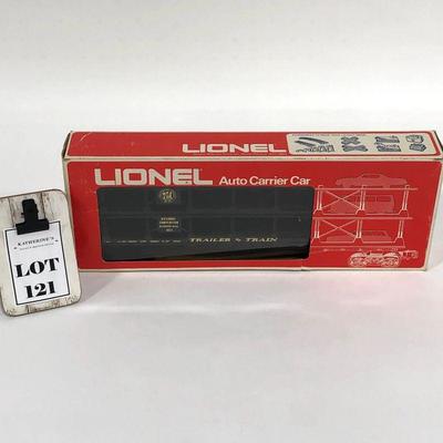 .121. Lionel Auto Carrier Car