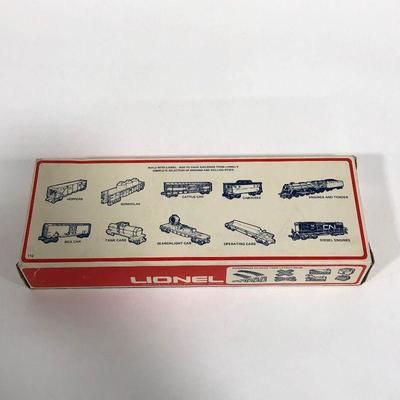 .121. Lionel Auto Carrier Car