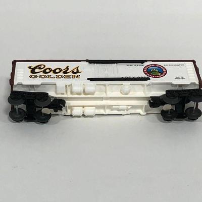 .122. Vintage Lionel Train Cars, Coors