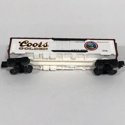 .122. Vintage Lionel Train Cars, Coors