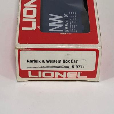 .123. Two Vintage Lionel Cars