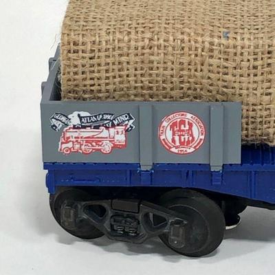 .124. Two K-Line Electric Train Cars