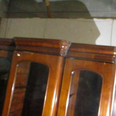 Lot 70 - 3 Piece Cabinet 81' x 67'