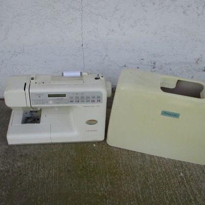 Lot 74 - Memory Craft 3000 - Janome - Model MC 3000