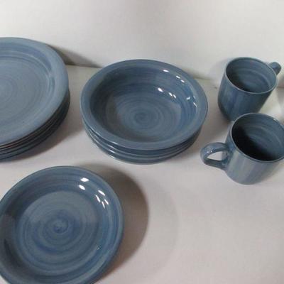 Lot 76 - Citrus Grove Dishes - Blue Swirl