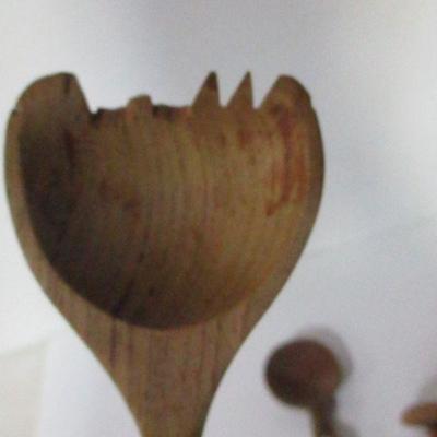 Lot 93 - Set of Vintage Wooden Kitchen Utensil Items