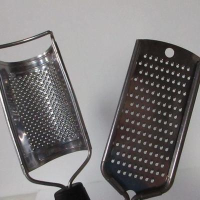 Lot 94 - Kitchen Utensils 