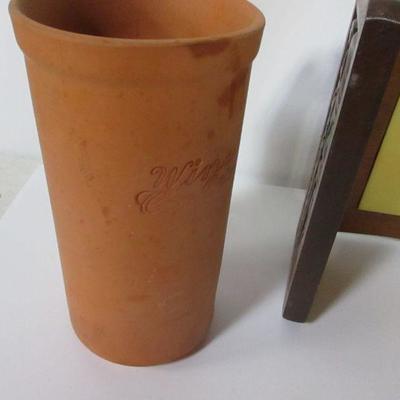 Lot 99 - Home Decor Kitchen Items