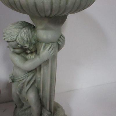 Lot 102 - Home Decor Items