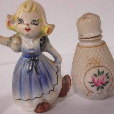Lot 109 - Various Salt & Pepper Shakers 