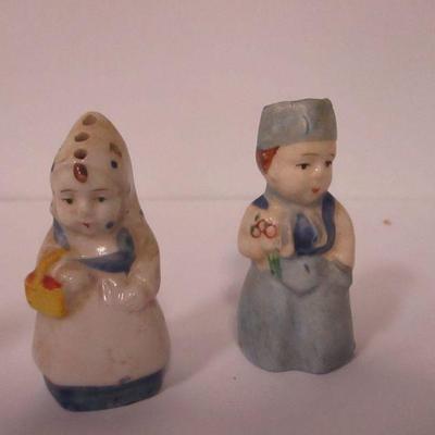 Lot 109 - Various Salt & Pepper Shakers 