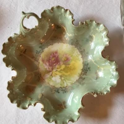 158 Decorative & Cut Glass Bowls