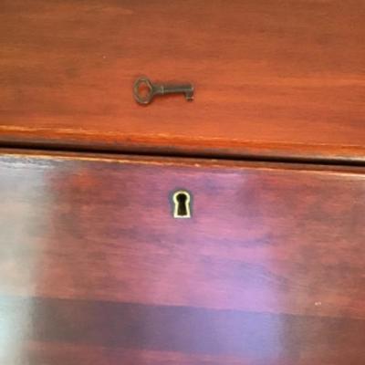 164 Antique Cherry Ladies Desk