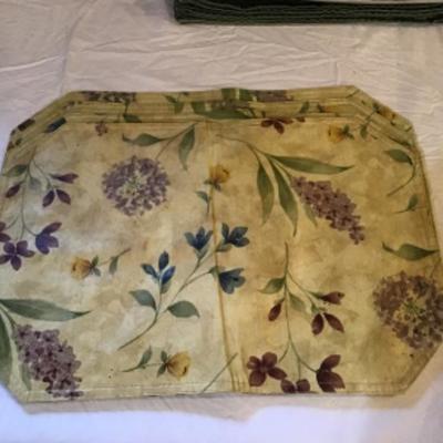 195: Lot of April Cornell Table Linens and Placemats , Past Time Table cloth
