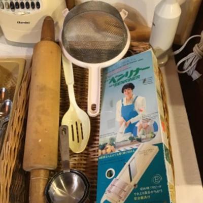 200: Cuisinart, Blender, Kitchenwares 