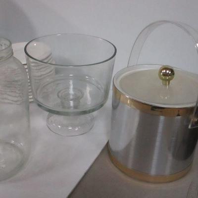 Lot 129 - Ice Buckets & Desert Bowl & More