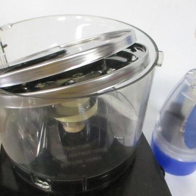 Lot 130 - Kitchen Home Decor Items - Cuisinart Food Processor