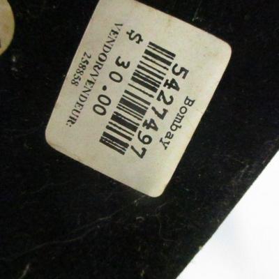 Lot 131 - Home Decor Items