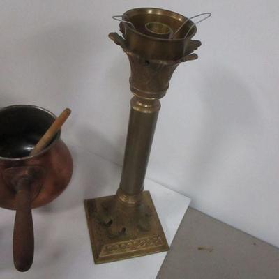 Lot 131 - Home Decor Items