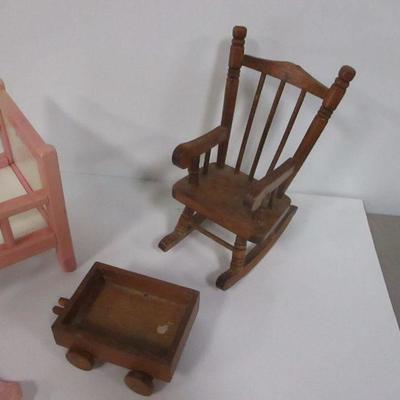 Lot 132 - Doll House Furniture 