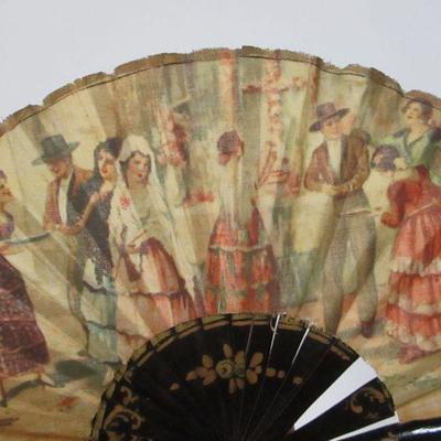 Lot 137 - Collectible Fans & Home Decor