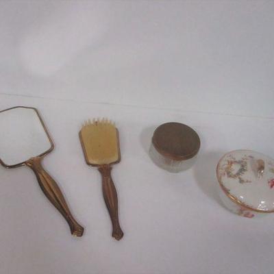 Lot 147 - Dressing Table Vanity Set 