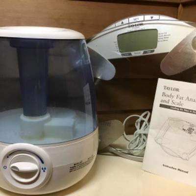 231  2 - Vicks Humidifiers, Honeywell Heater