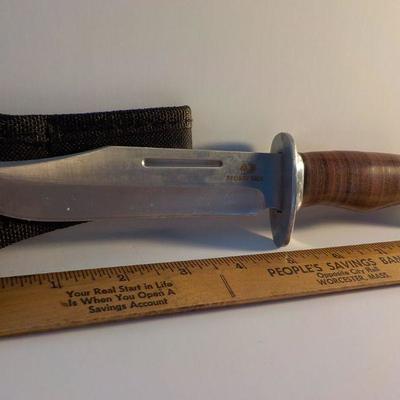 " 10 inch Mossy Oak Bowie knife with sheath".