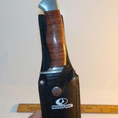 " 10 inch Mossy Oak Bowie knife with sheath".