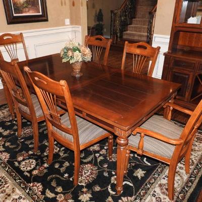 Large area rug **PRCE REDUCED**