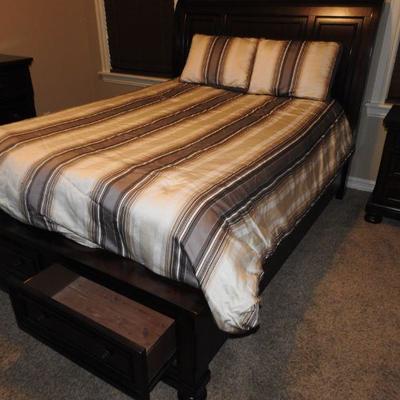 Queen bed set #3**PRICE REDUCED**