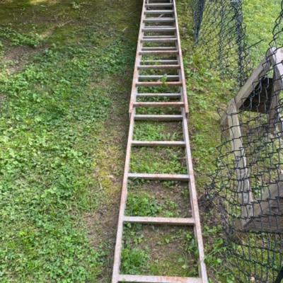 373.  28â€™ Aluminum Ladder