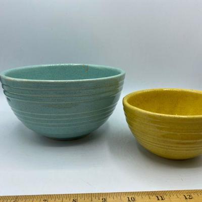 Pair of McCoy Speckled Beehive Rings Mixing Bowls