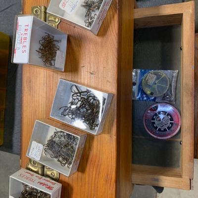 #102 Wooden Storage Box With Vintage Hooks & Split Shots Included