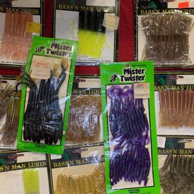 #163 Vintage Rubber Worm & Bass Lures