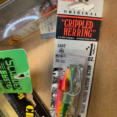 #229 Box of Vintage Fishing Misc.