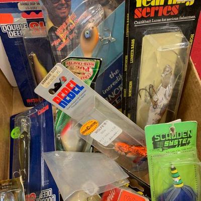 #229 Box of Vintage Fishing Misc.