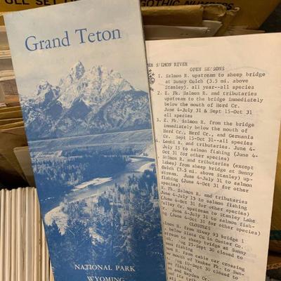 #322 Vintage Maps & Collectible Pamphlets