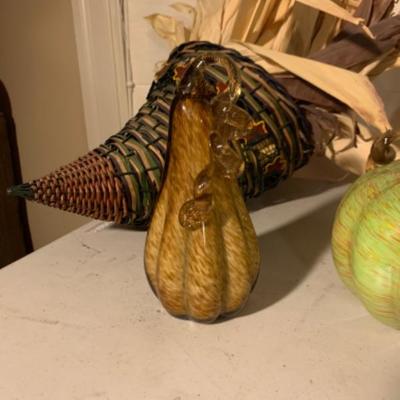 33. Thanksgiving Table Decor