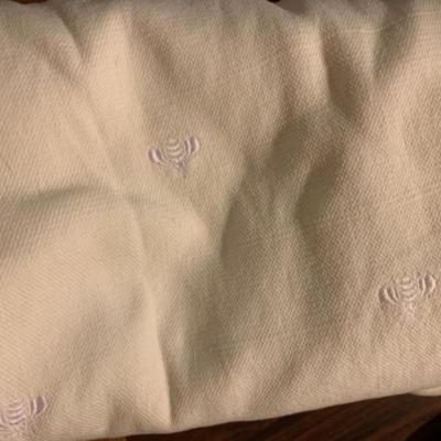 48. Bed Linens (Queen Size), Duvets, Bath Mats, Table Linens