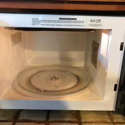 399:   Emerson Microwave Oven