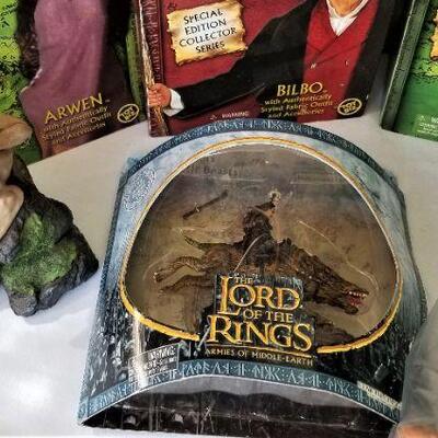 Lot #47  Lot of Lord of the Ring toys and figures