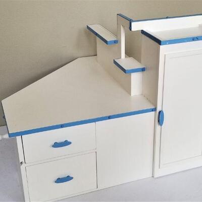 Lot #87  American Girl Bedroom Set "Mia"
