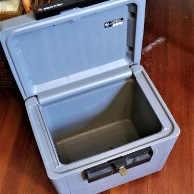Lot #180  Sentry 2170 Safe with working key