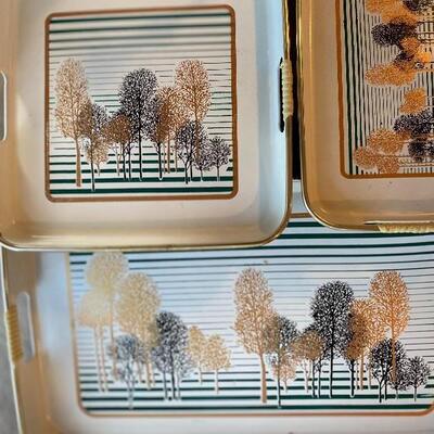 Three-piece 1970s tray set