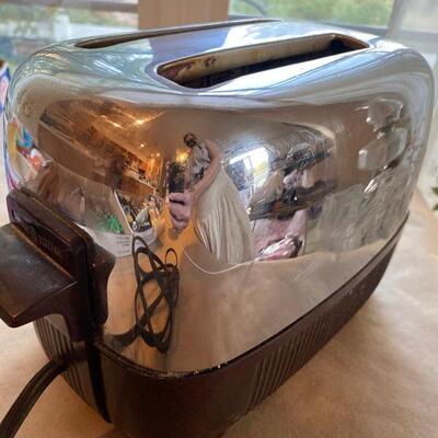 Vintage 1950s chrome toaster