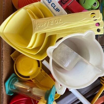 Retro vintage kitchen lot corn on the cob measuring cups Mid Century 60s 70s