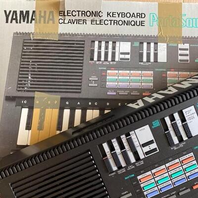Vintage in box Yamaha PSS470 synthesizer