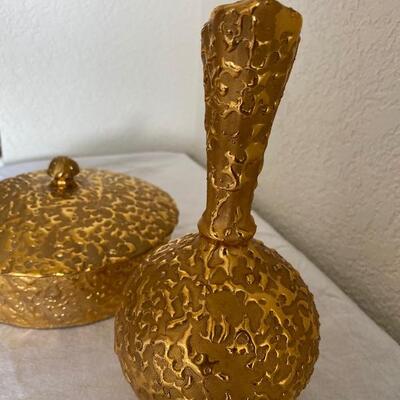 Three-piece Mid Century weeping bright gold set 