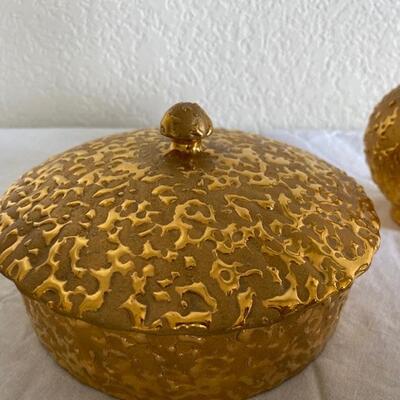 Three-piece Mid Century weeping bright gold set 